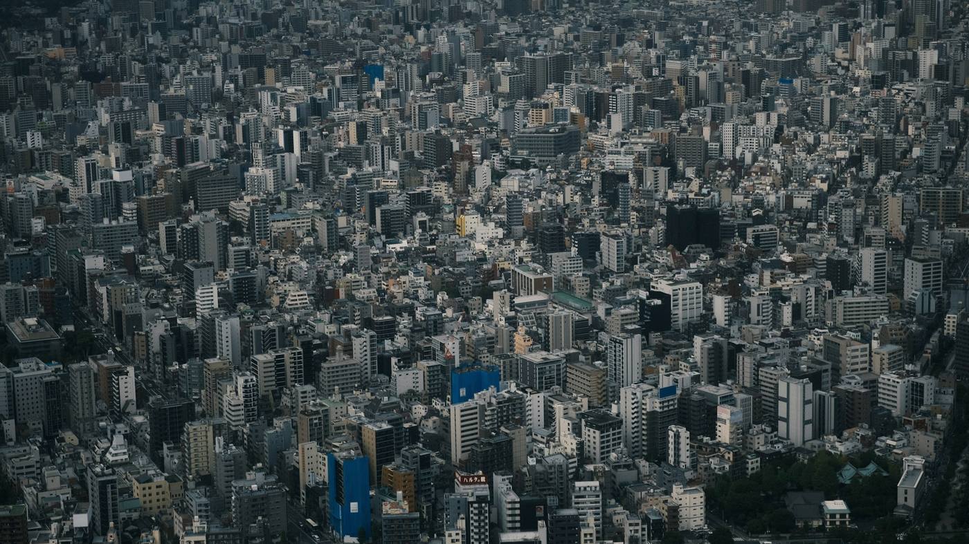 Vue aérienne d’un tissu urbain dense à cartographier